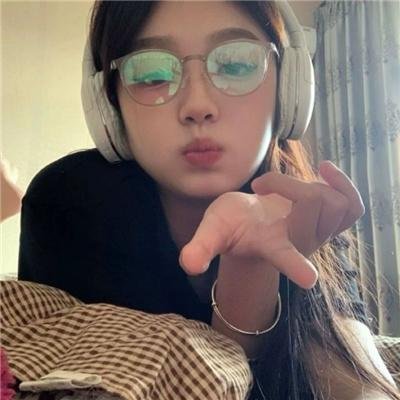 泪光闪闪